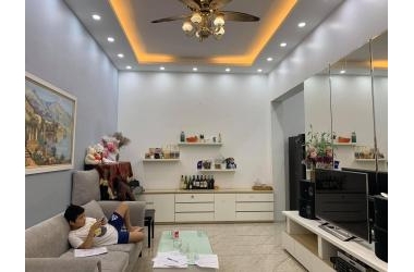 Bán nhà 45mx5T_MT5m_Tặng full nội thất_Phố Nguyễn Văn Huyên_Ngõ 3 gác thông ra các ngả, an sinh đỉnh.